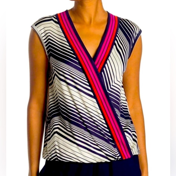 Trina Turk Tops - NWT•Trina Turk•Sleeveless Hampton Top abstract Striped Top~ Size Small